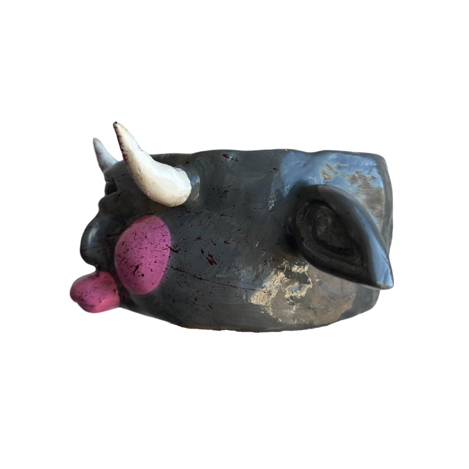 Horn(y) Ellie Skulptur