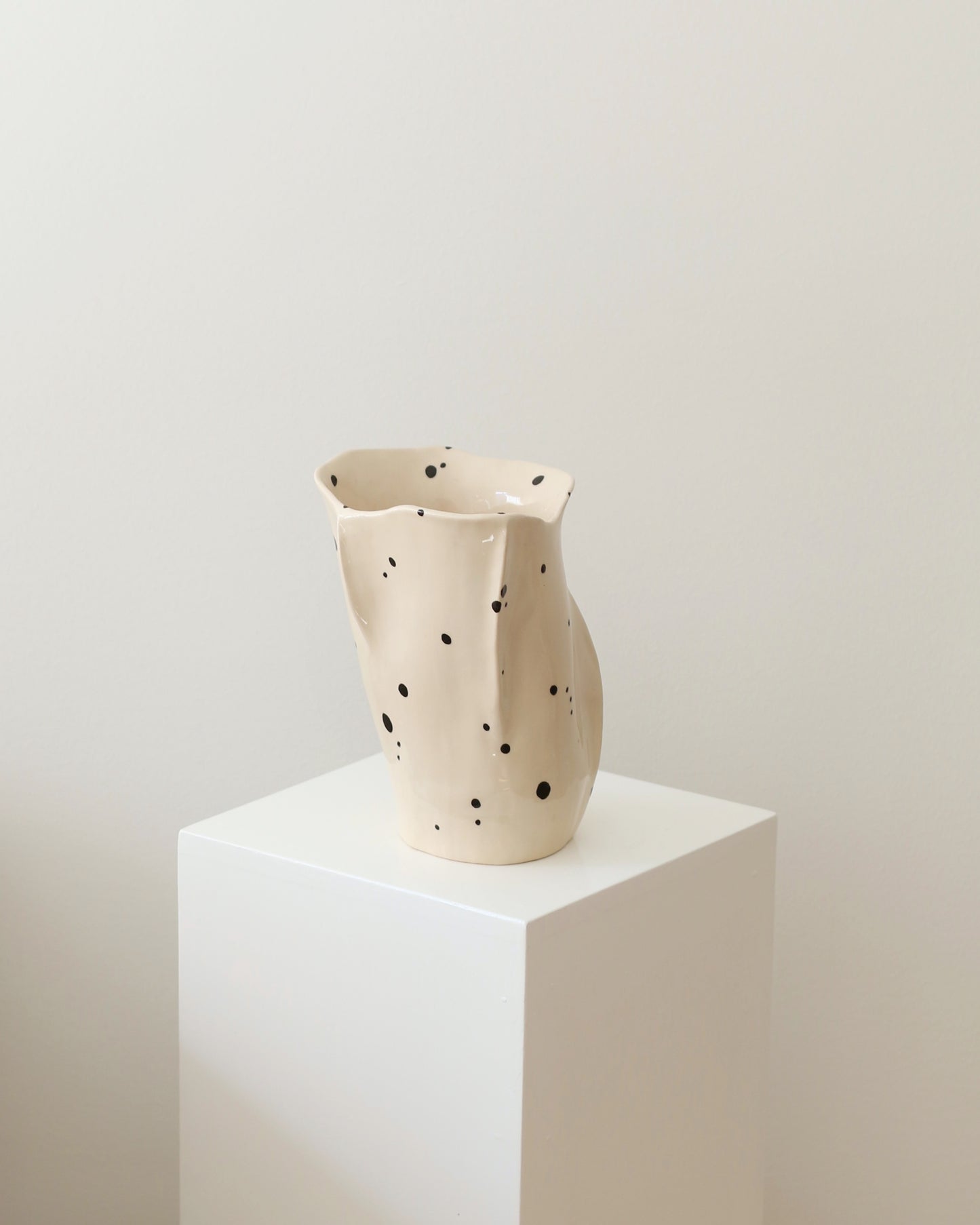 Suz vase