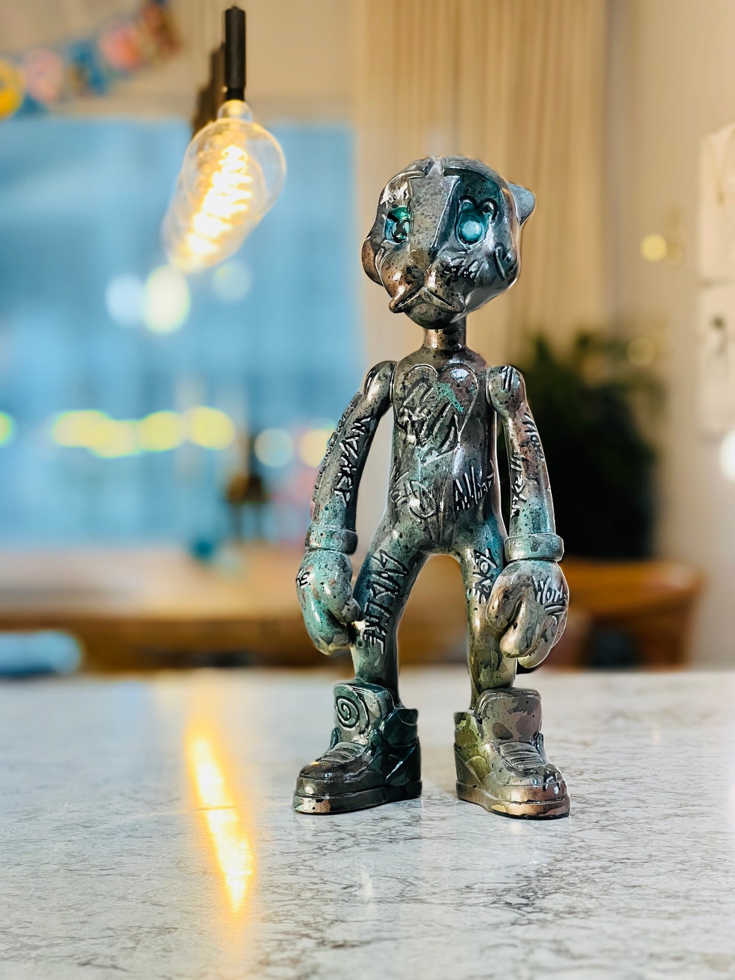 Graffiti Goldie Skulptur