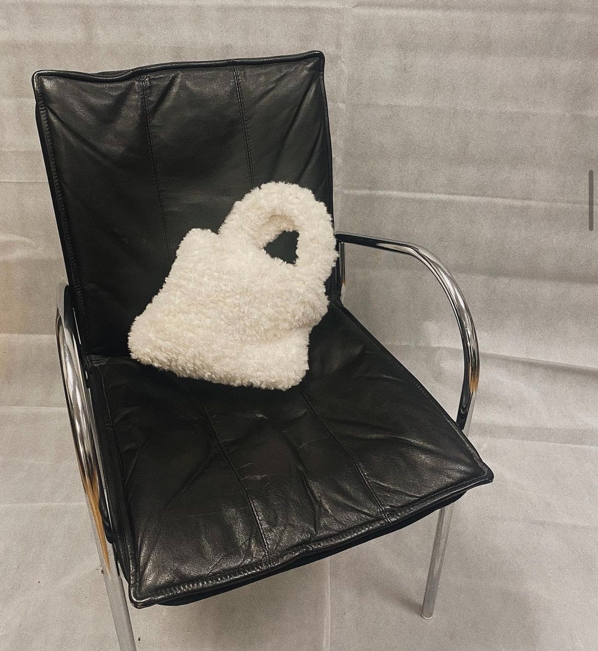 Chira Fluffy bag