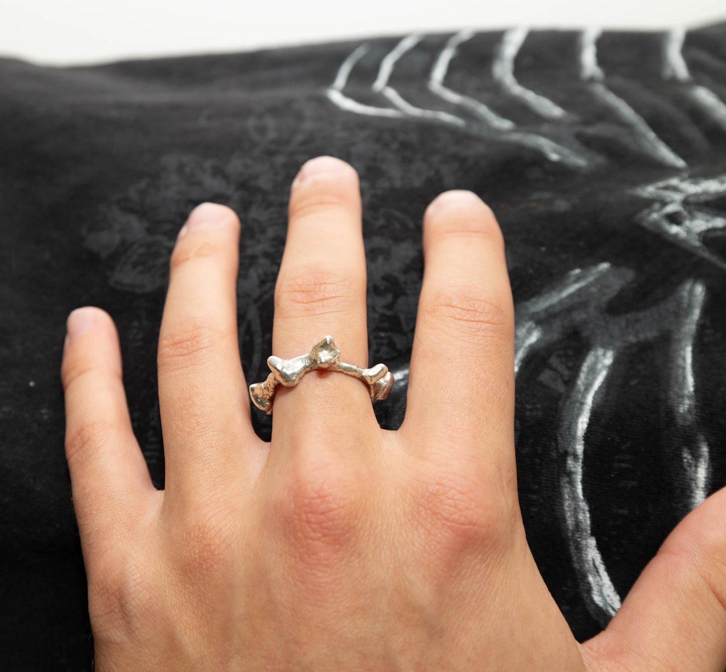 Organic spike ring