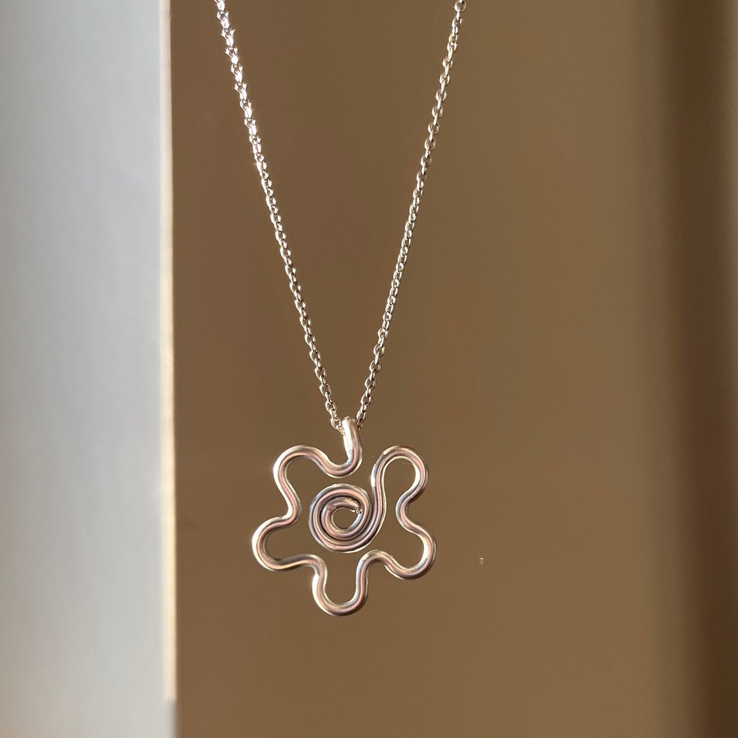 Necklace, Mini flower - Silver