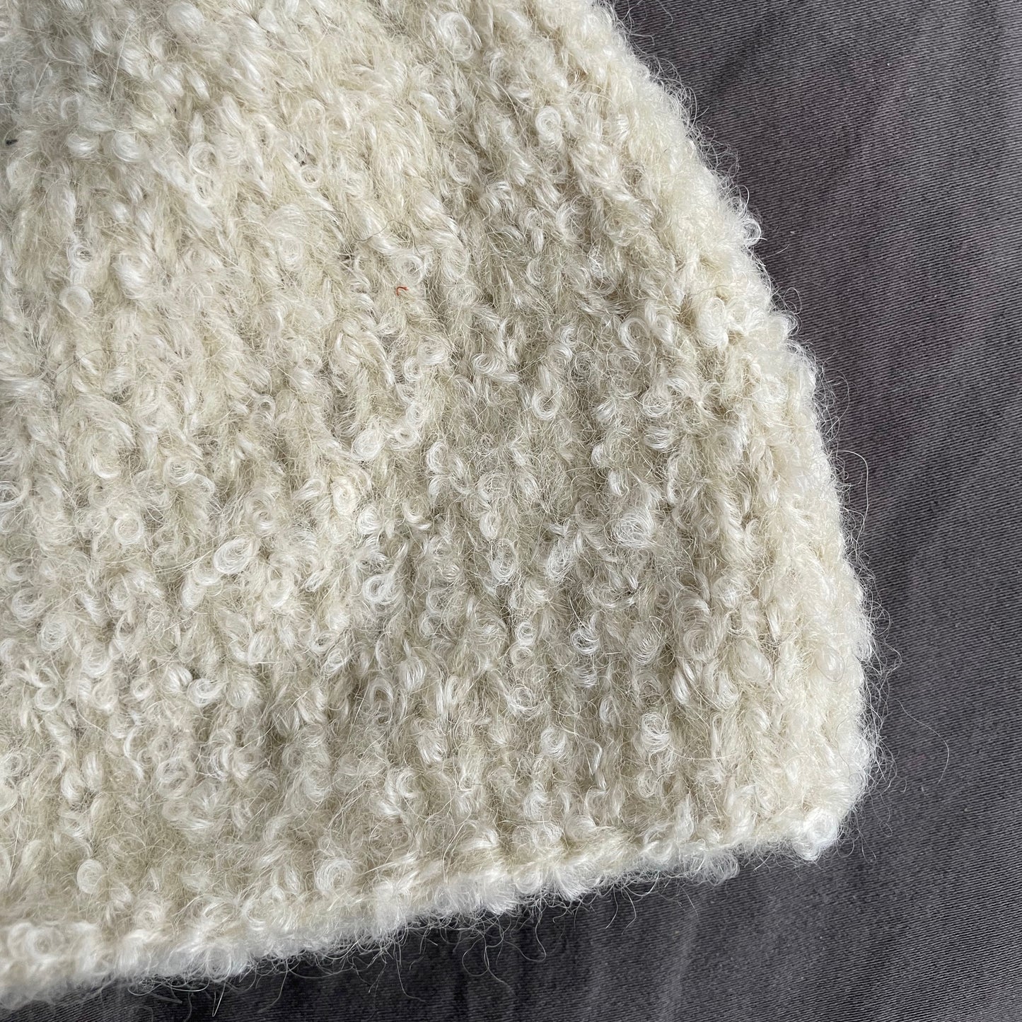 Off white hat