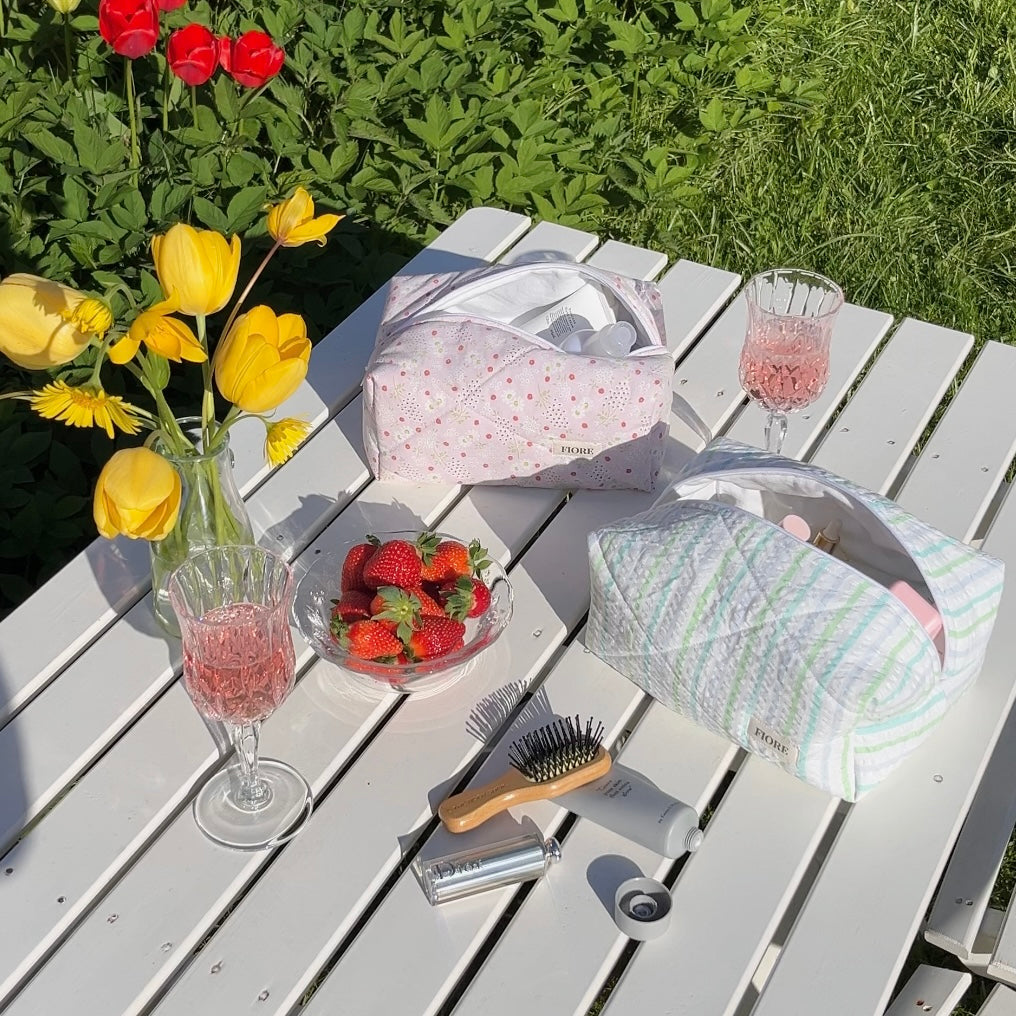 Upcycled Makeup bag large - Lucca