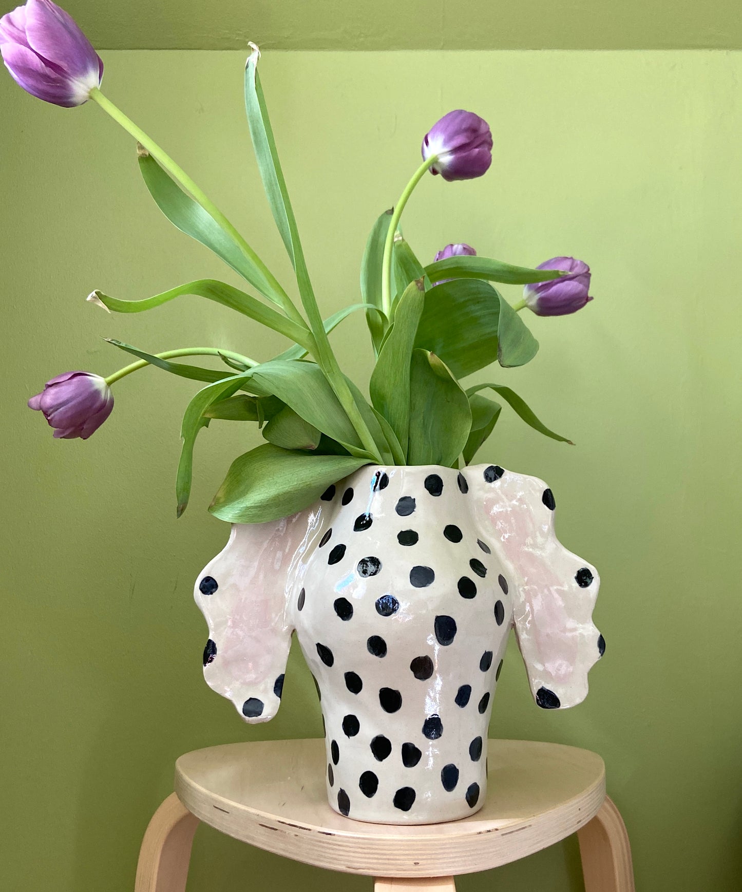 DOG vase