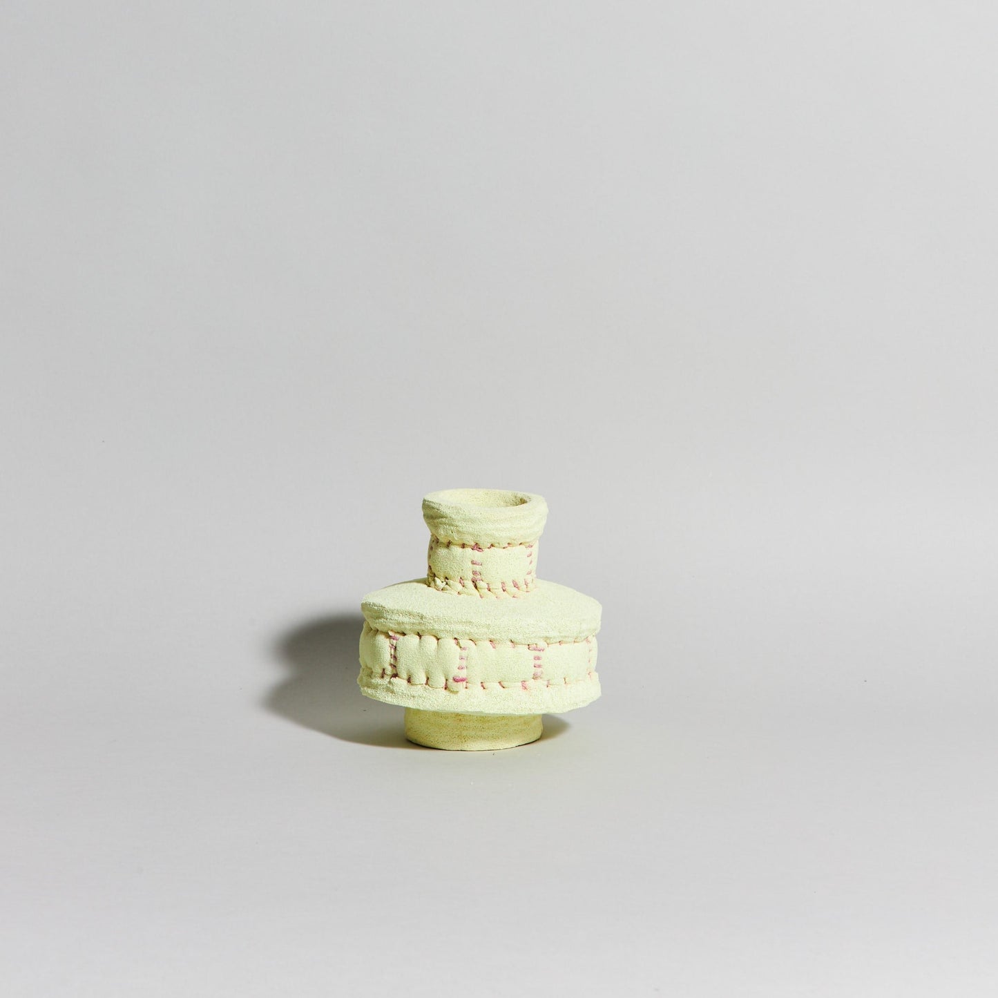 01. – Vas i svamp pastellgul