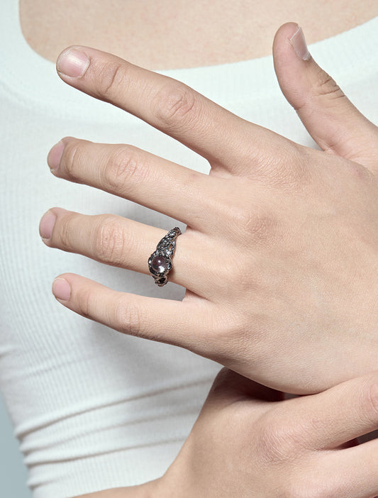 Svart Woven Vines Ring