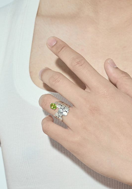 Nature's Blanc Vit Crevice Stone Ring