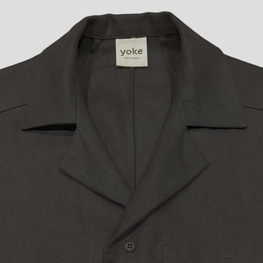 Brun kubansk linneskjorta