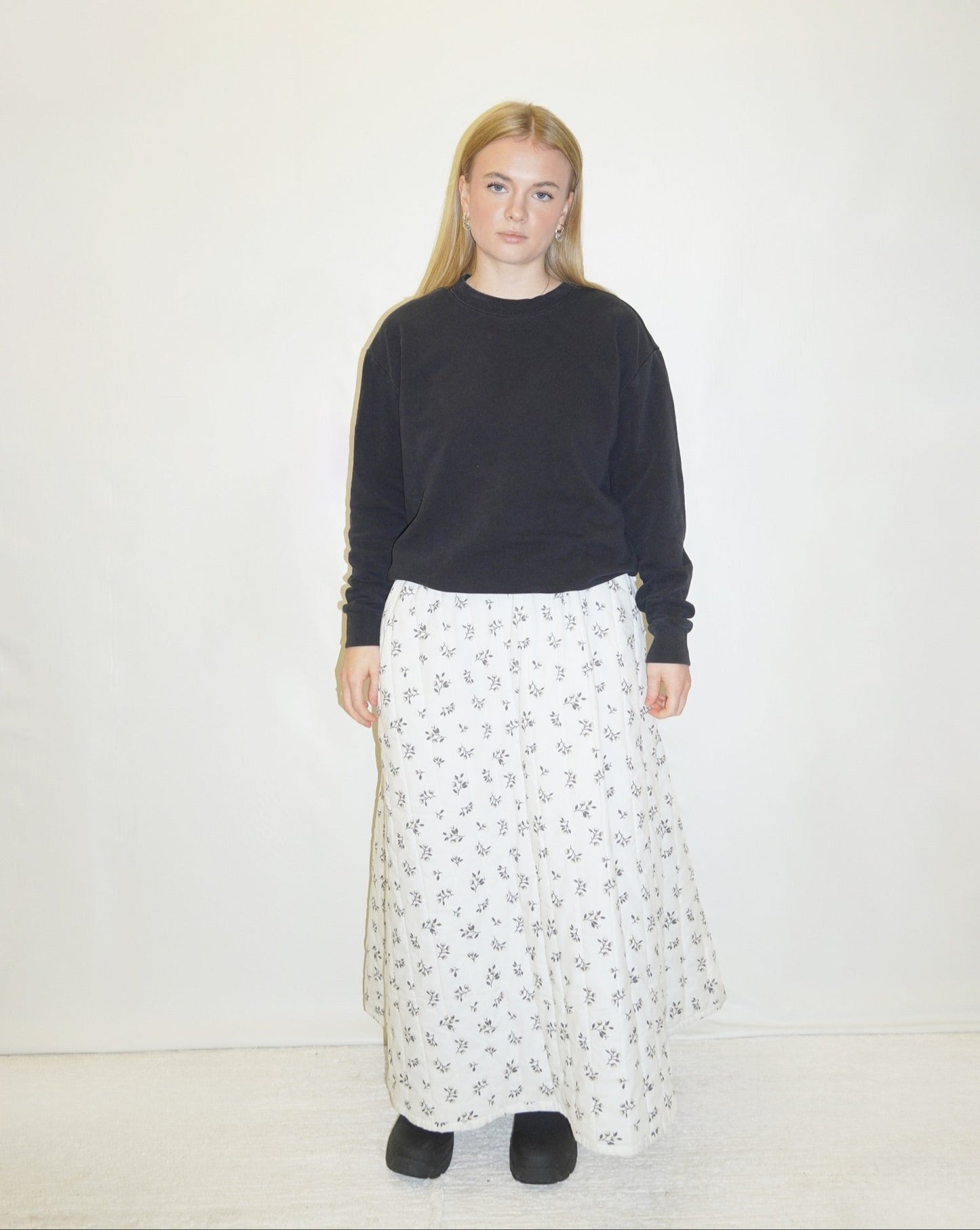 Blommig Edith Kjol