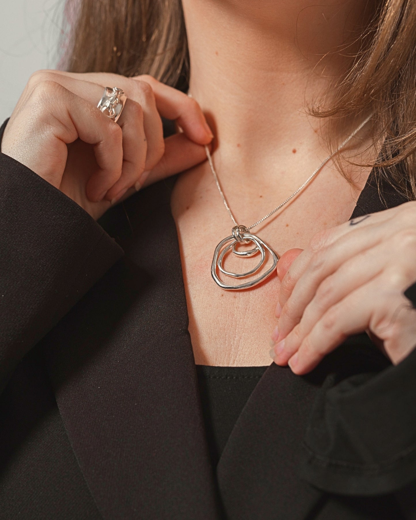 The Stack Halsband 
