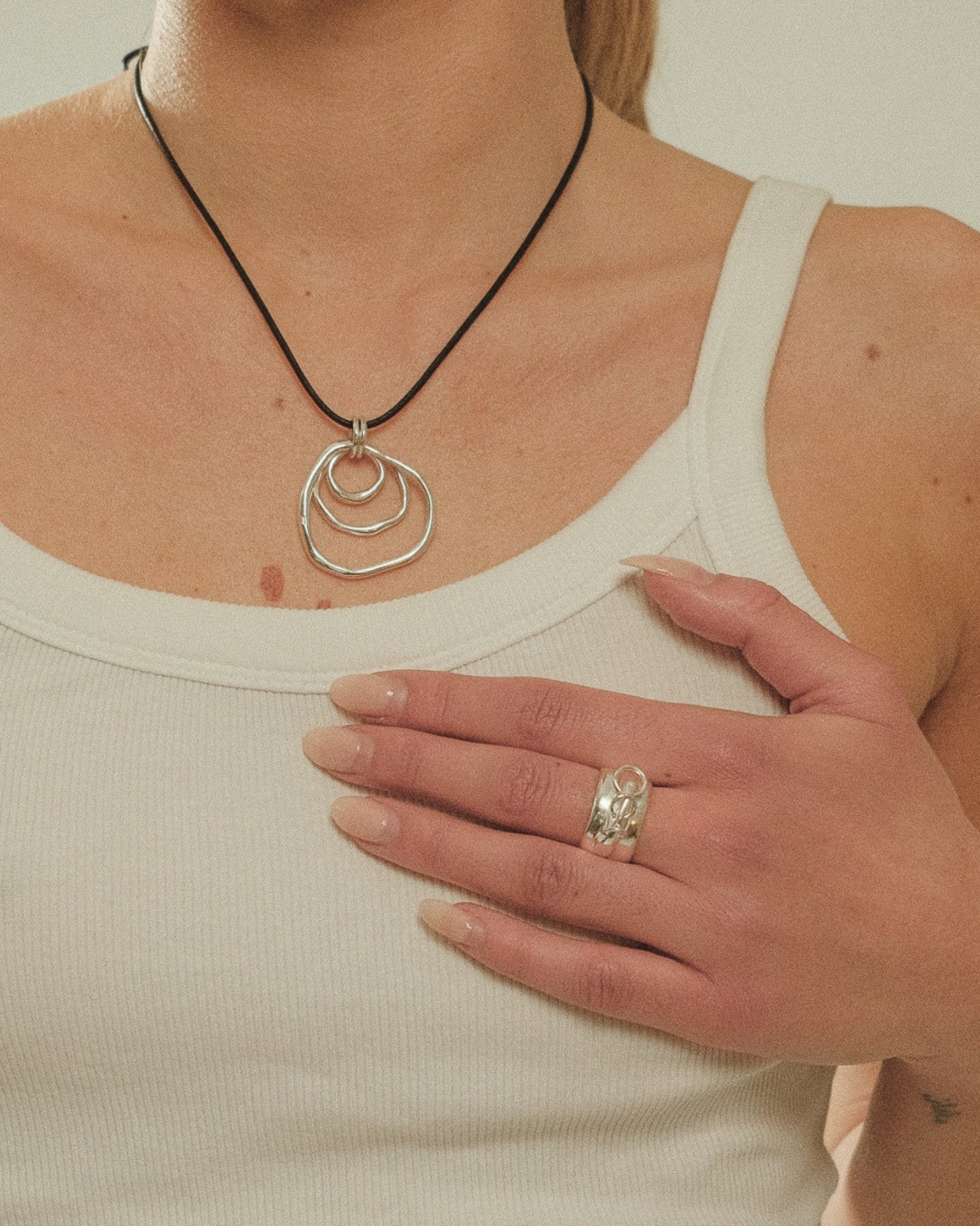 The Stack Halsband 