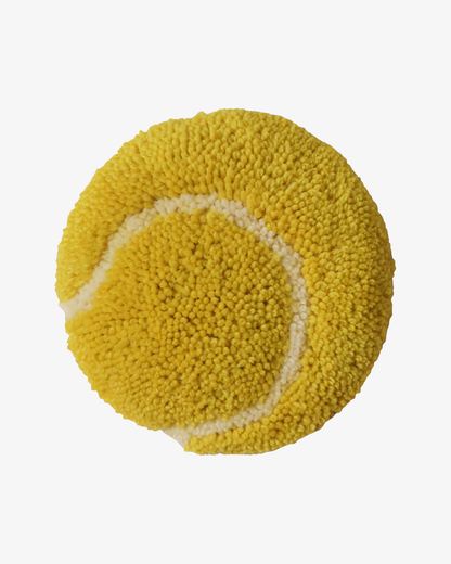 Tufted Tennis Ball – Handgjord Ull Väggkonst
