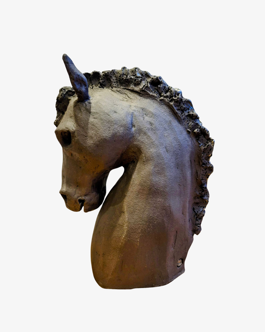Skulptur i form av hästhuvud, unik och handgjord