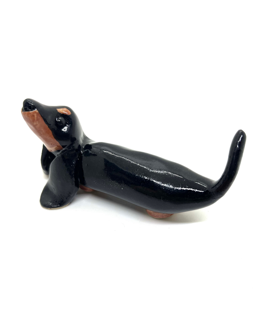 Keramik Butter Dachshund - svart och tan