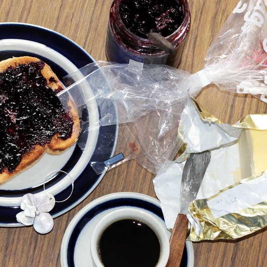 CREAMY CRUCIFERAE HOOPS LILA