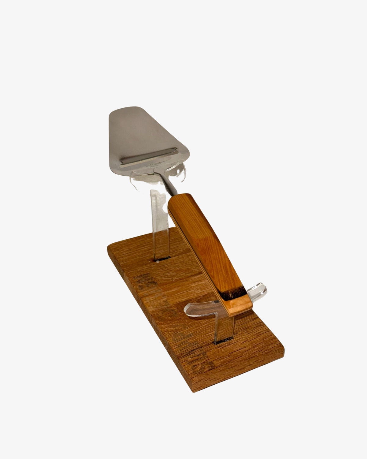 Osthyvel - återvunnen skateboard