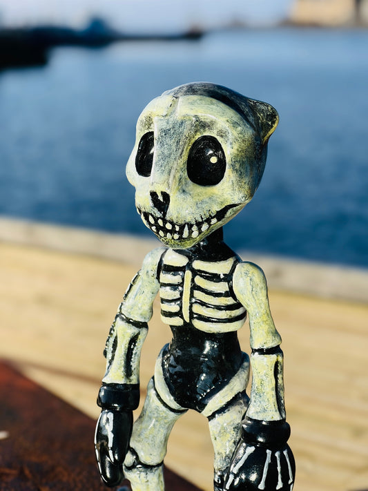 Momemto Mori Goldie Skulptur