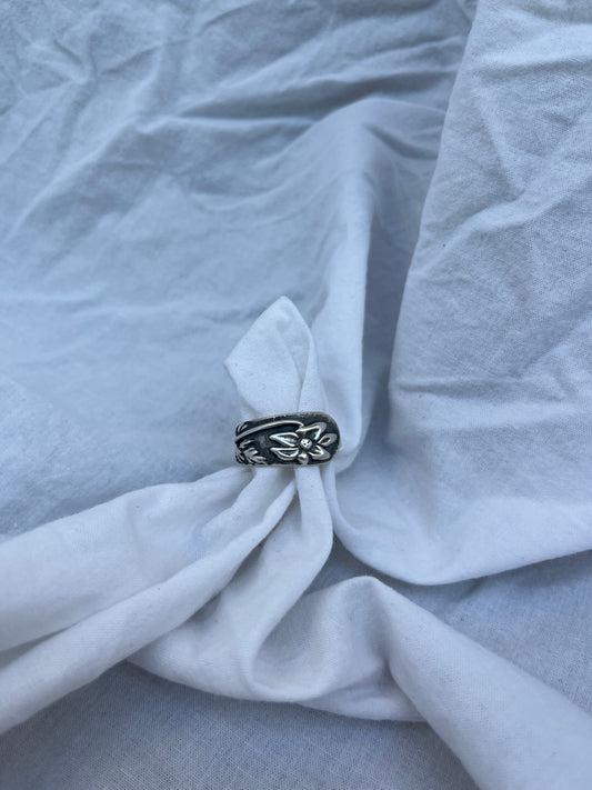Floral Silver ring