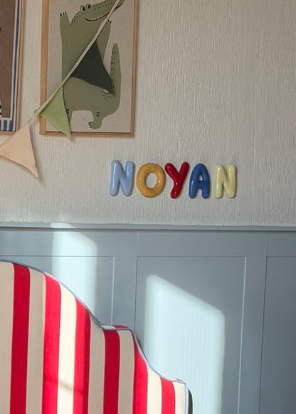 Handgjorda bokstäver i keramik (Anpassningsbar)