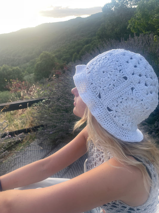 Vit bucket hat