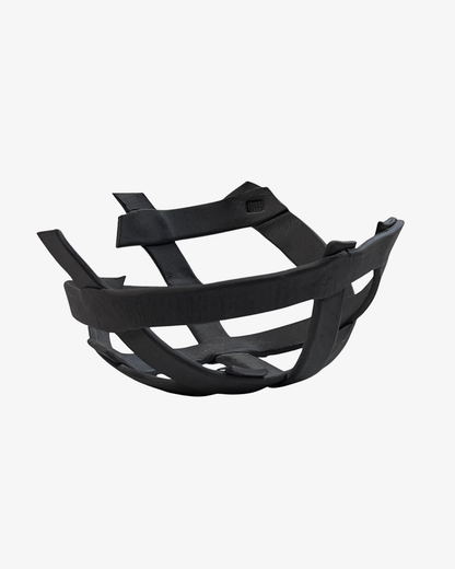 ”Ironband 1” Svart skulptural genombruten skål i stengods, 15 cm