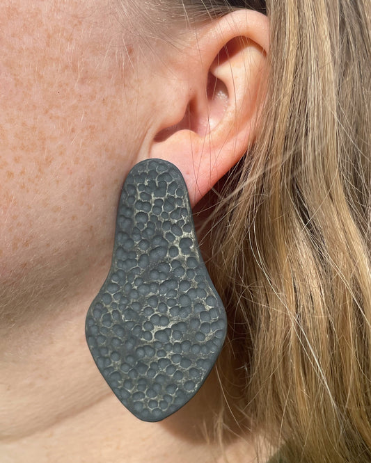 Hammered matte earrings