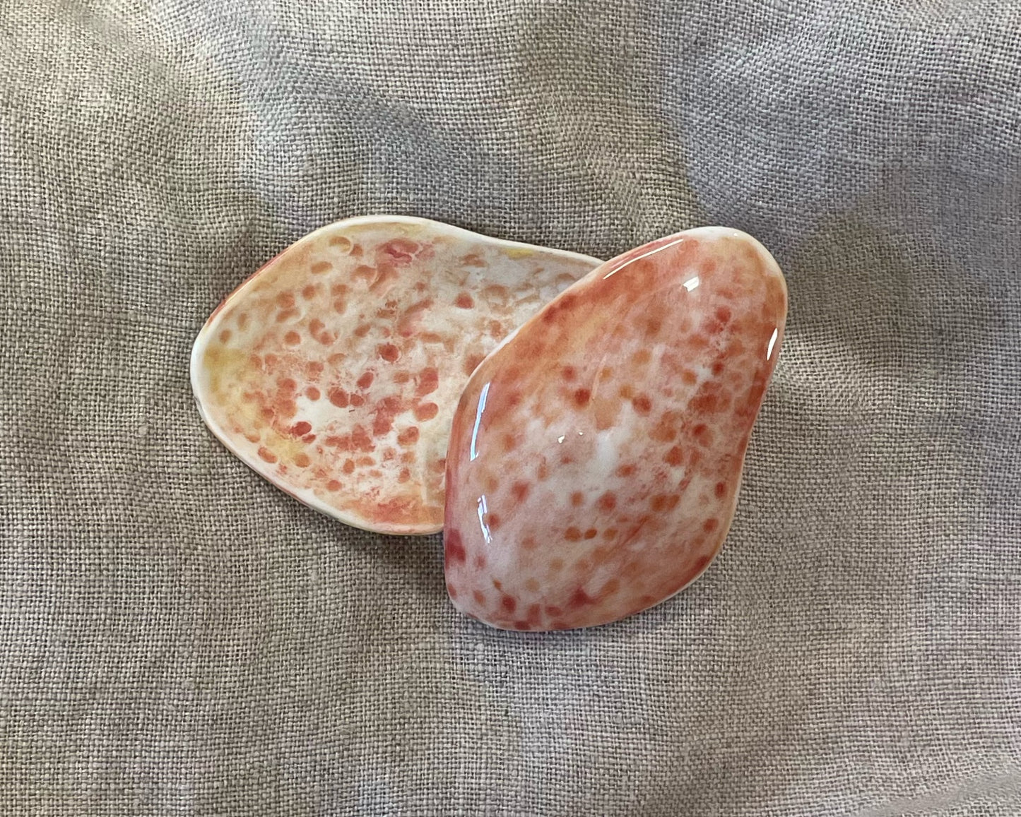 Hammered shell orange Earrings (Exclusive)