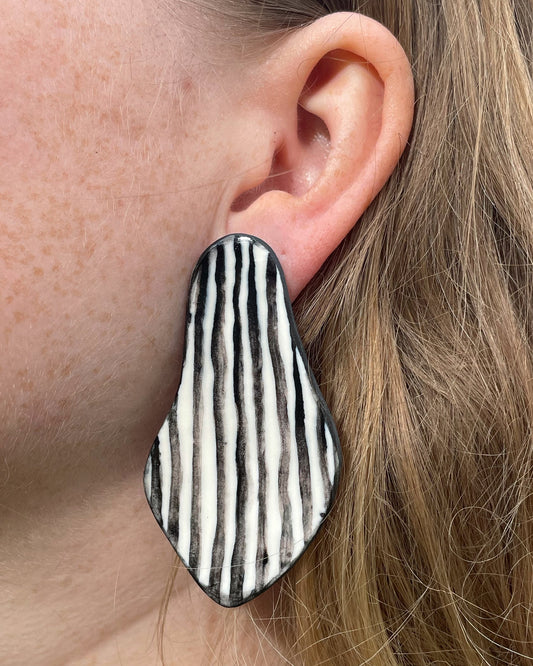 Stripe glossy Earrings (Exclusive)