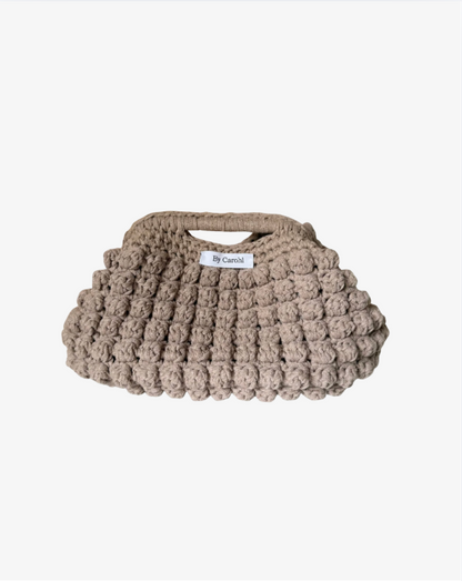 Virkad väska med spänne - beige Bubbliga