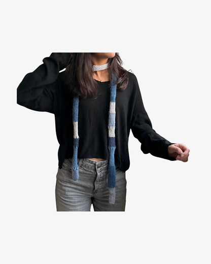 Randig stickad scarf - Blå