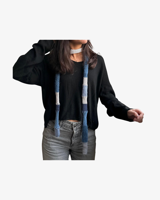 Randig stickad scarf - Blå