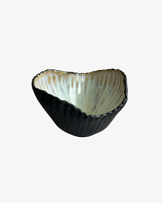 Unik Skål " Seashell " med glasyr i creme/gul