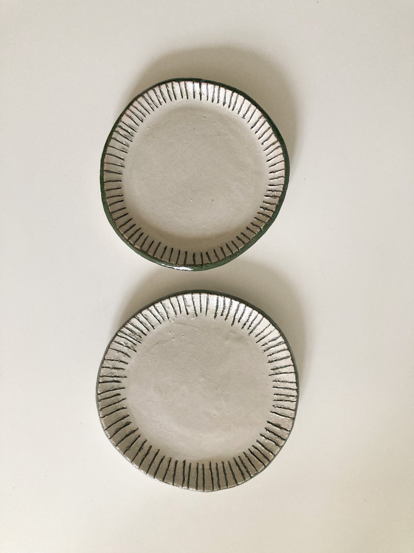 Pair of plates (2 pcs)