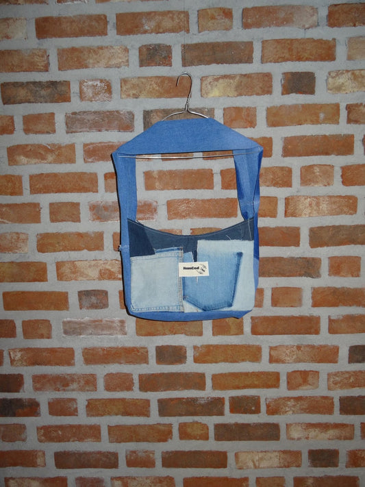 Image at position 1