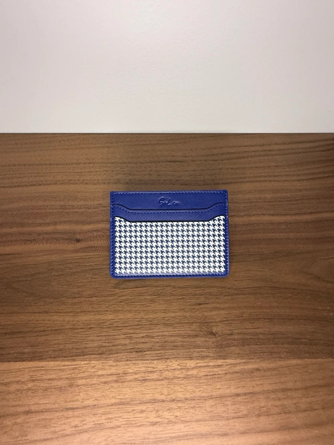 Image at position 1
