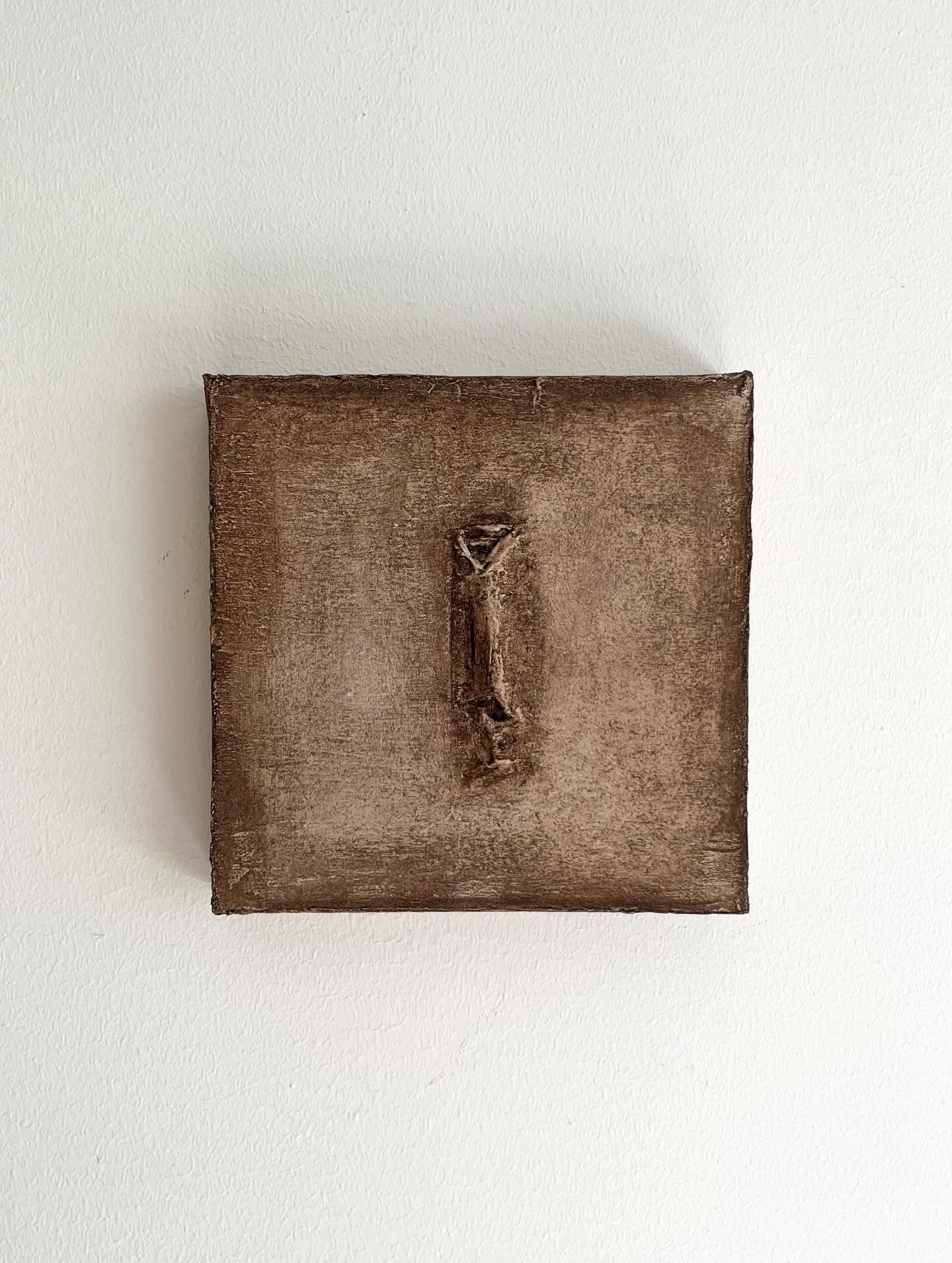 Image at position 1