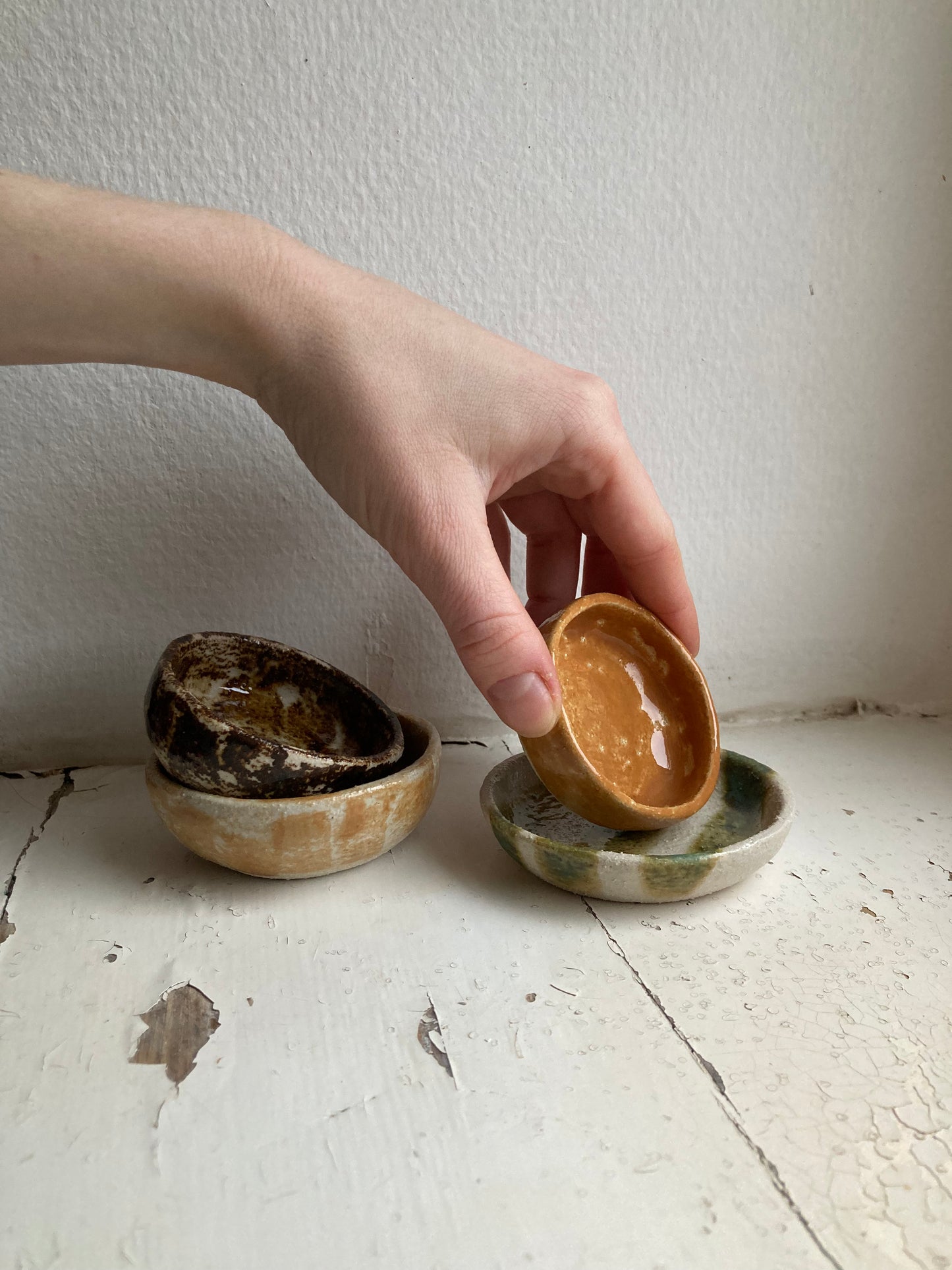 Small ceramic bowls (4 pcs)